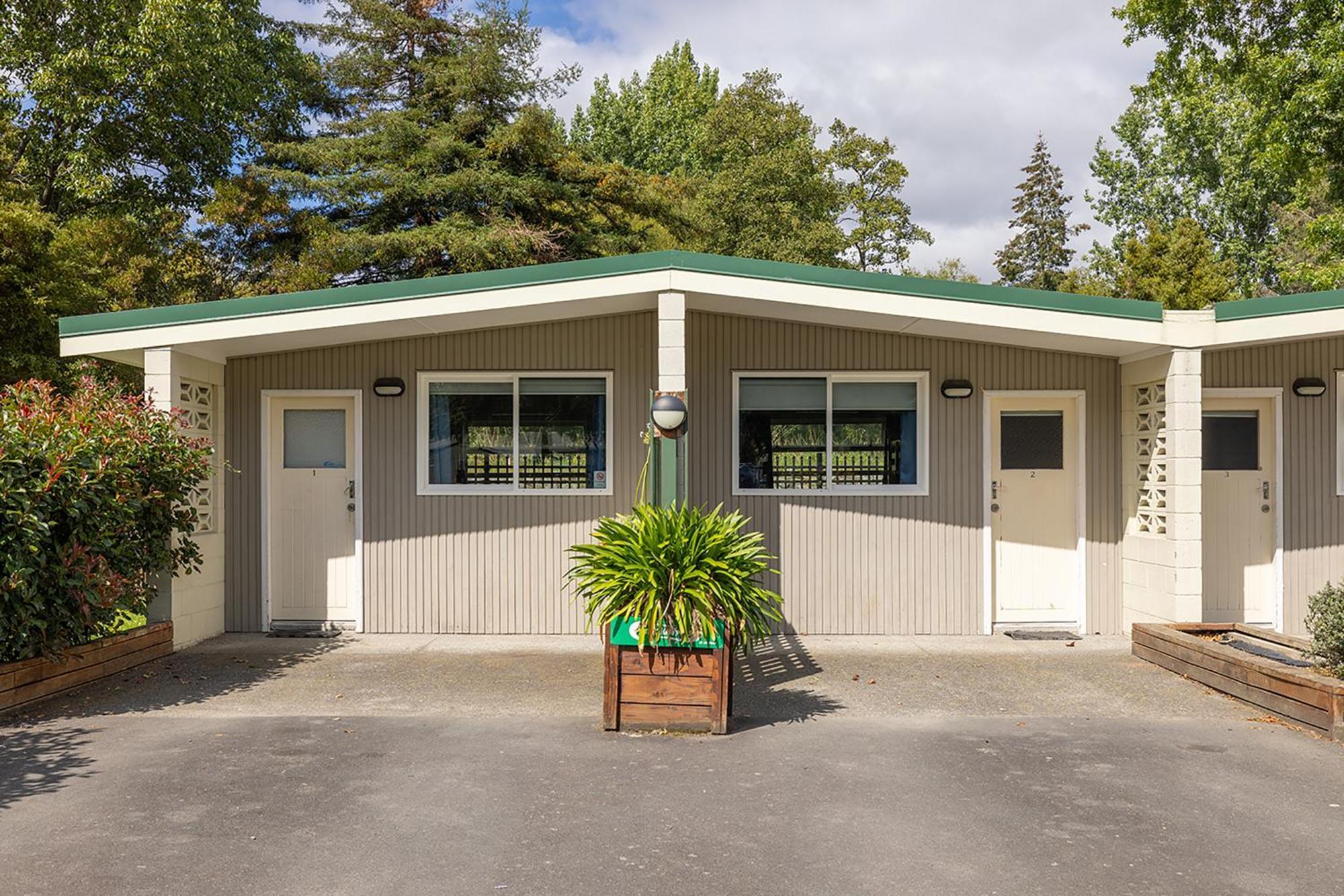 Mawley Holiday Park Masterton Exterior photo
